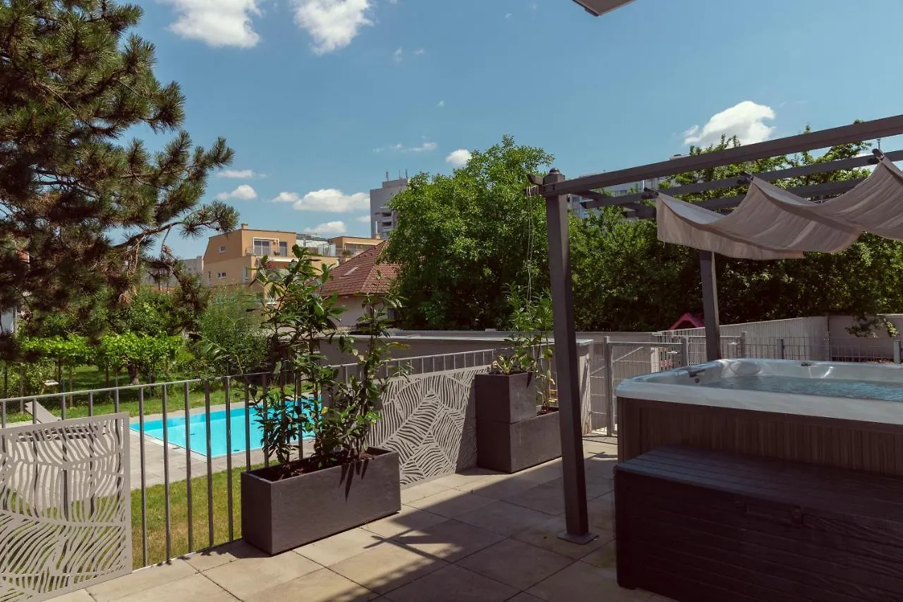 Dream Getaway Apartment With Jacuzzi And Pool Wien 0*,